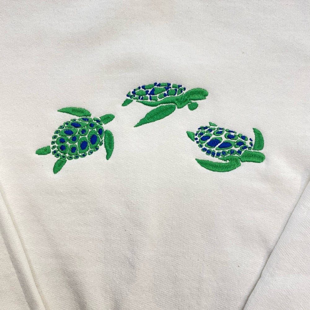 Sea turtle Embroidered Sweatshirt